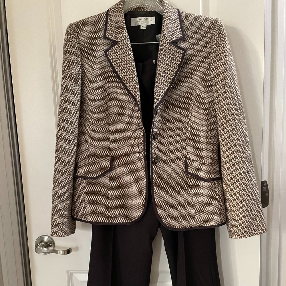 Tahari Brown Pants suit, size 10P